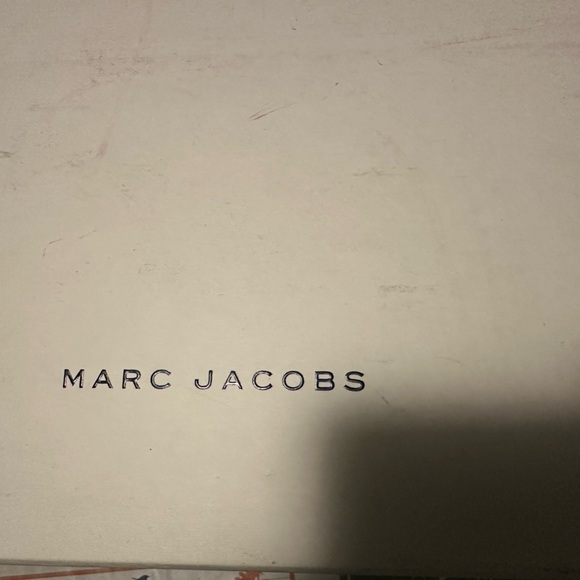 Marc Jacobs Women’s Pink Love Printed Canvas Slip on Sneakers. - Picture 6 of 7